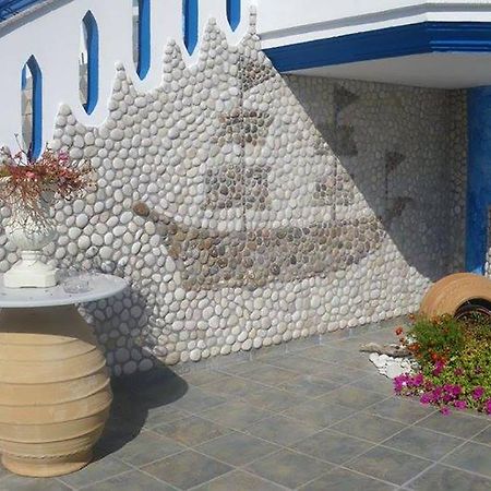 Gogas Palace Aparthotel Ammoudia Bagian luar foto