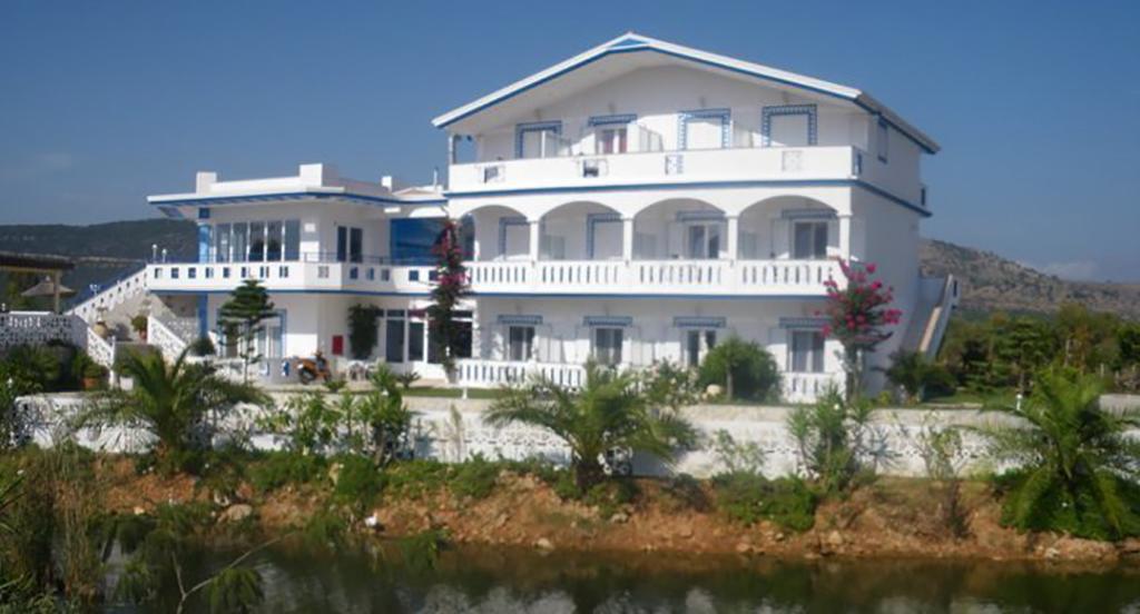 Gogas Palace Aparthotel Ammoudia Bagian luar foto