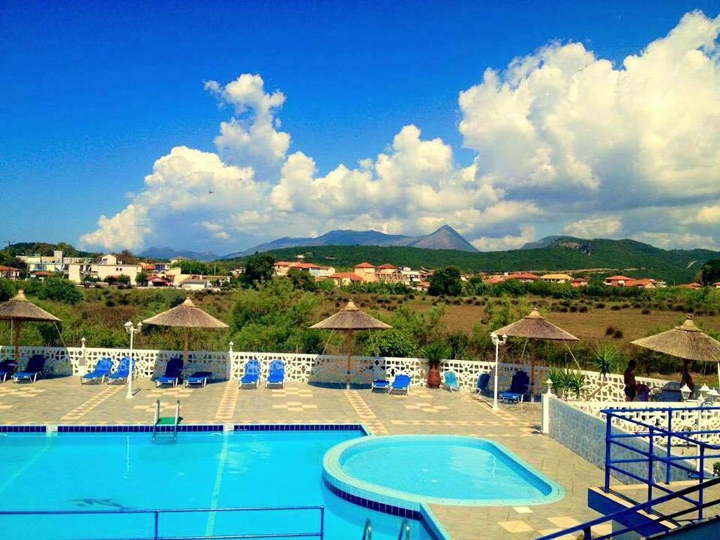 Gogas Palace Aparthotel Ammoudia Bagian luar foto