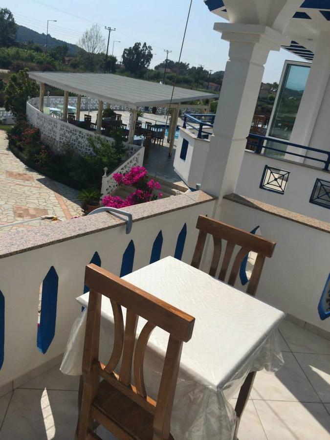 Gogas Palace Aparthotel Ammoudia Bagian luar foto