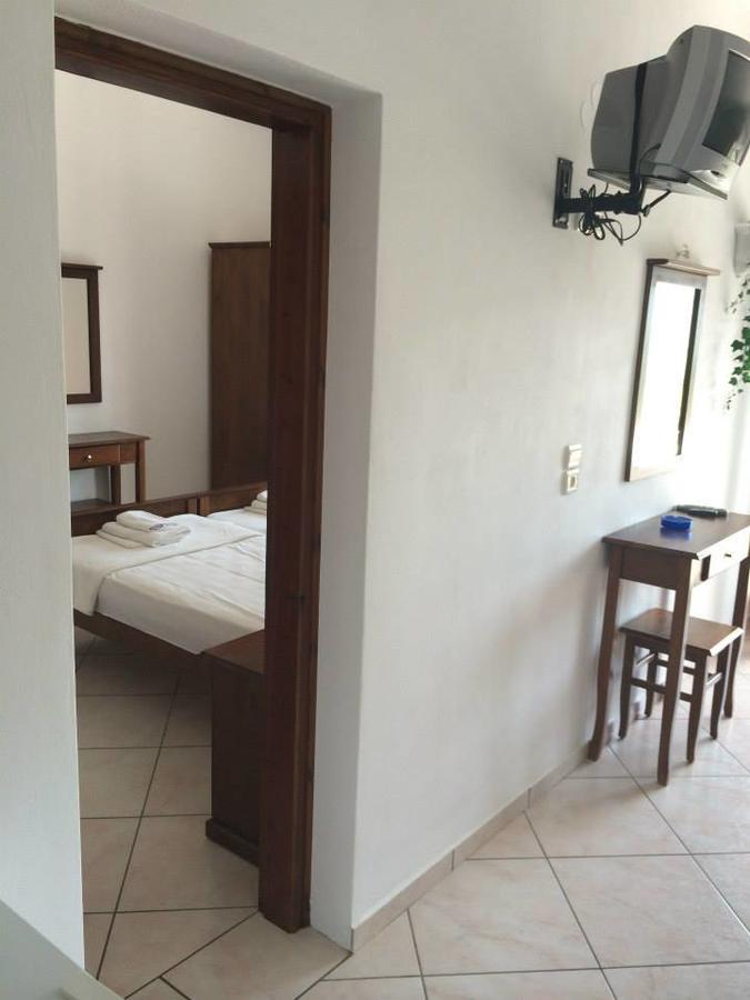 Gogas Palace Aparthotel Ammoudia Bagian luar foto