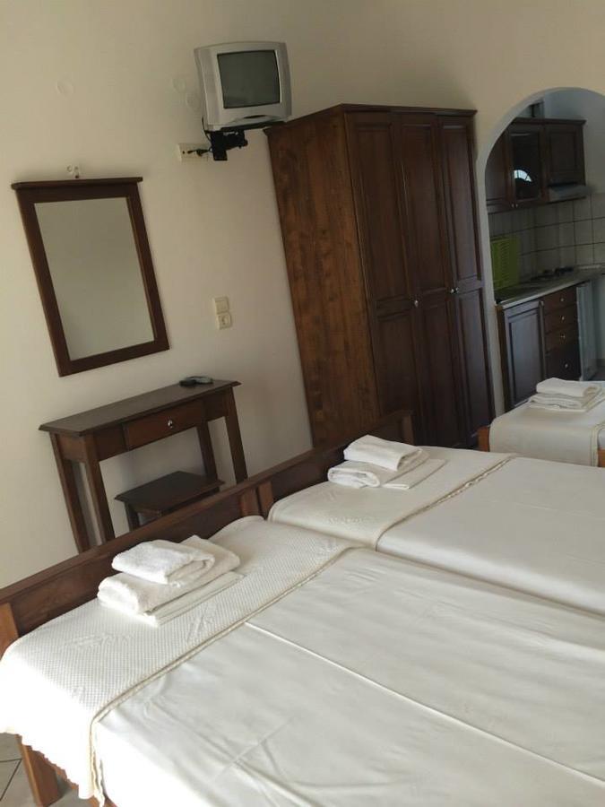 Gogas Palace Aparthotel Ammoudia Bagian luar foto